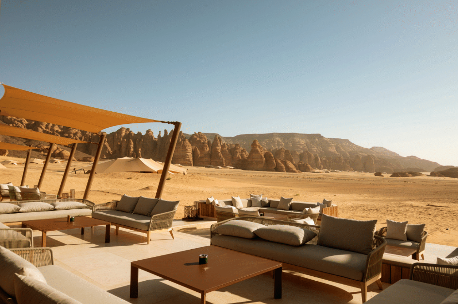 Luxury desert lounge setup in a scenic Middle Eastern landscape – ideal for private chef events, corporate retreats, and exclusive culinary experiences abroad.